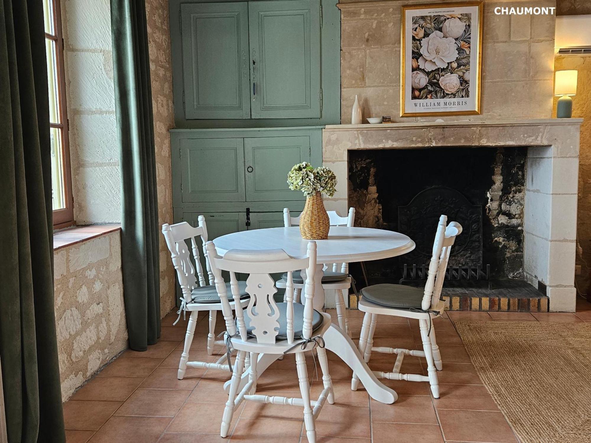 Les Petits Chateaux *